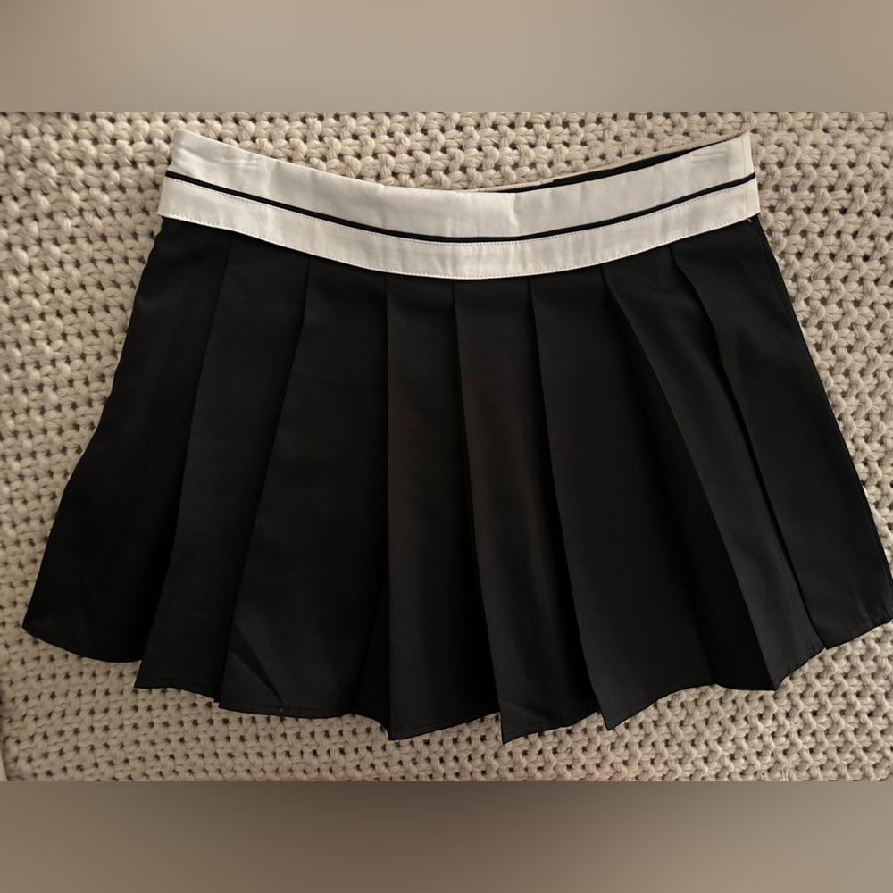 Cherry Mellow Black Pleated Skirt with White Waistband